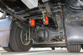 一汽解放底盘&nbsp;扫路车底盘图片