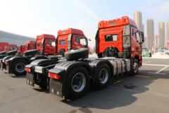 一汽解放 新J6P重卡 领航版 550马力 6X4 AMT自动挡牵引车(CA4250P66K25T1A1E5)