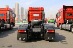 一汽解放 新J6P重卡 领航版 550马力 6X4 AMT自动挡牵引车(CA4250P66K25T1A1E5)