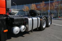 一汽解放 新J6P重卡 领航版 550马力 6X4 AMT自动挡牵引车(CA4250P66K25T1A1E5)