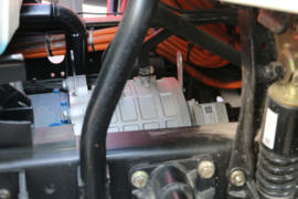 解放J6L&nbsp;清洗车底盘图片