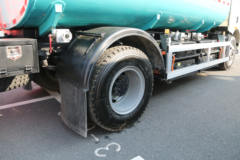 一汽解放 J6L 4X2 排半纯电动清洗车底盘(CA1181P62L2BEV) 一汽解放 J6L 4X2 排半纯电动清洗车底盘(CA1181P62L2BEV)