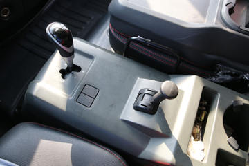 ��� J6L 4X2 18T 7.7���Ű봿�綯��������ʽ������(CA5180XYKP62L5BEV)218kWhͼƬ