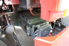 解放 J6L 4X2 18T 7.7米排半纯电动翼开启厢式物流车(CA5180XYKP62L5BEV)218kWh