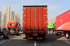 一汽解放 新J6L中卡 寒区版 240马力 4X2 6.8米厢式载货车(国六b)(CA5180XXYP62K1L4E6)