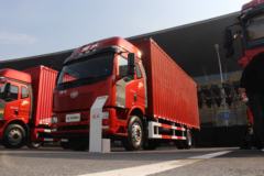 一汽解放 新J6L中卡 寒区版 240马力 4X2 6.8米厢式载货车(国六b)(CA5180XXYP62K1L4E6)