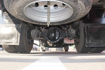 一汽解放 新J6L中卡 寒区版 240马力 4X2 6.8米厢式载货车(国六b)(CA5180XXYP62K1L4E6)图片