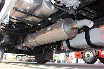 一汽解放 新J6L中卡 寒区版 240马力 4X2 6.8米厢式载货车(国六b)(CA5180XXYP62K1L4E6)图片
