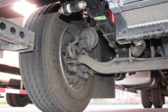 一汽解放 新J6L中卡 寒区版 240马力 4X2 6.8米厢式载货车(国六b)(CA5180XXYP62K1L4E6)