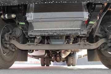 一汽解放 新J6L中卡 寒区版 240马力 4X2 6.8米厢式载货车(国六b)(CA5180XXYP62K1L4E6)图片
