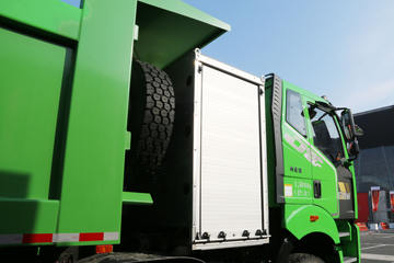 һ����� J6P 8X4 5.6���Ű봿�綯��ж(CA3310P66N142L4T4BEV)422.87kWhͼƬ