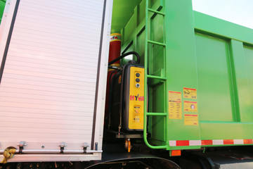 һ����� J6P 8X4 5.6���Ű봿�綯��ж(CA3310P66N142L4T4BEV)422.87kWhͼƬ