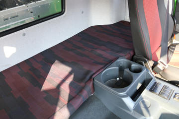 һ����� J6P 8X4 5.6���Ű봿�綯��ж(CA3310P66N142L4T4BEV)422.87kWhͼƬ