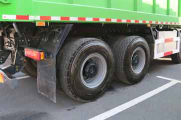 һ����� J6P 8X4 5.6���Ű봿�綯��ж(CA3310P66N142L4T4BEV)422.87kWhͼƬ