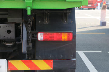 һ����� J6P 8X4 5.6���Ű봿�綯��ж(CA3310P66N142L4T4BEV)422.87kWhͼƬ