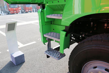 һ����� J6P 8X4 5.6���Ű봿�綯��ж(CA3310P66N142L4T4BEV)422.87kWhͼƬ