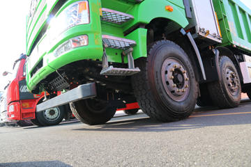 һ����� J6P 8X4 5.6���Ű봿�綯��ж(CA3310P66N142L4T4BEV)422.87kWhͼƬ