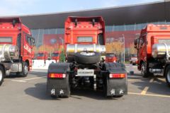 青岛解放 JH6重卡 领航版 440马力 6X4 LNG牵引车(国六)(CA4250P25K2T1NE6A80)