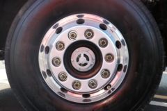 青岛解放 JH6重卡 领航版 440马力 6X4 LNG牵引车(国六)(CA4250P25K2T1NE6A80)