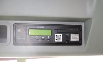 һ����� ��J6P�ؿ� 2020�� 390���� 6X4 5.6����ж��(CA3250P66K2L1T1AE5)ͼƬ