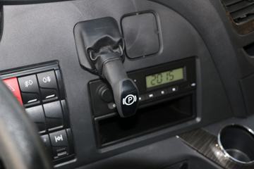 һ����� ��J6P�ؿ� 2020�� 390���� 6X4 5.6����ж��(CA3250P66K2L1T1AE5)ͼƬ