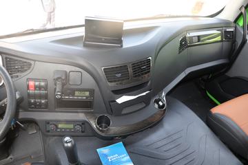 һ����� ��J6P�ؿ� 2020�� 390���� 6X4 5.6����ж��(CA3250P66K2L1T1AE5)ͼƬ