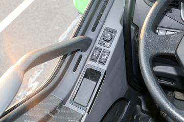 һ����� ��J6P�ؿ� 2020�� 390���� 6X4 5.6����ж��(CA3250P66K2L1T1AE5)ͼƬ