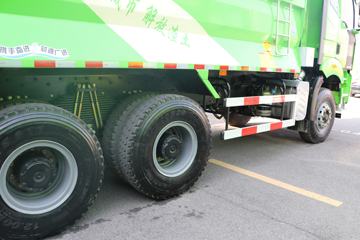 һ����� ��J6P�ؿ� 2020�� 390���� 6X4 5.6����ж��(CA3250P66K2L1T1AE5)ͼƬ