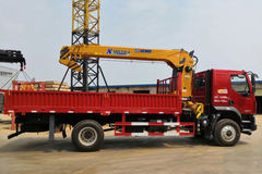 东风柳汽 乘龙M3 220马力 4X2 5.8米随车吊(程力威牌)