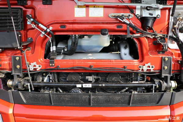 新车到店 解放J6P牵引车仅需36.8万元