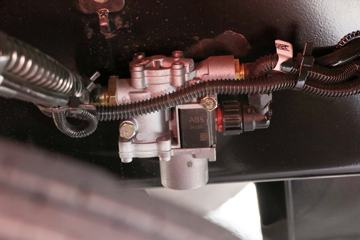 �ൺ��� JK6�п� 220���� 4X2 6.75�������ػ���(����)(CA1180P28K1L4E6)ͼƬ