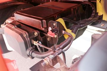 �ൺ��� JK6�п� 220���� 4X2 6.75�������ػ���(����)(CA1180P28K1L4E6)ͼƬ