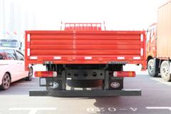 青岛解放 JK6中卡 220马力 4X2 6.75米栏板载货车(国六)(CA1180P28K1L4E6)