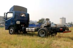 现代商用车 泓图500 130马力 4.165米单排厢式轻卡(CNJ5041XXYQDA33V)