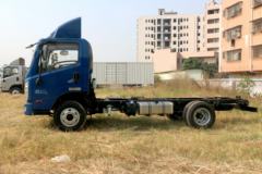 现代商用车 泓图500 130马力 4.165米单排厢式轻卡(CNJ5041XXYQDA33V)