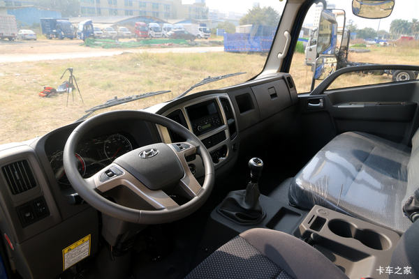 降价促销 南京泓图500载货车仅售10.60万