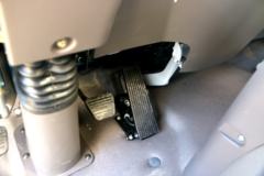 现代商用车 泓图500 130马力 4.165米单排厢式轻卡(CNJ5041XXYQDA33V)