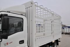 唐骏欧铃 T3系列 旗舰版 130马力 4.15米单排仓栅式轻卡(ZB5042CCYJDD6V) 唐骏欧铃 T3系列 旗舰版 130马力 4.15米单排仓栅式轻卡(ZB5042CCYJDD6V)