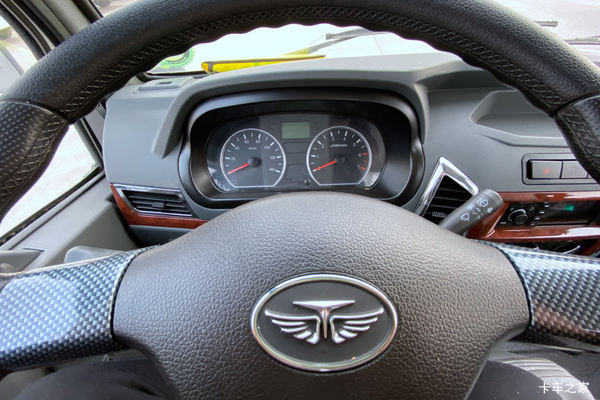 唐骏欧铃 小宝马 1.9L 102马力 3.63米单排栏板微卡