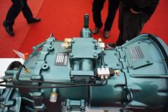 中国重汽HW12710 10挡 手动挡变速箱 中国重汽HW12710 10挡 手动挡变速箱