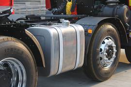 新大威&nbsp;牵引车底盘                                                图片