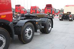 青岛解放 新大威重卡 336马力 6X2 牵引车(轻量化)(CA4226P2K15T3EA80)