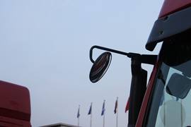 新大威&nbsp;牵引车外观                                                图片