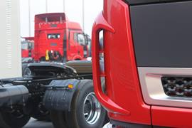 新大威&nbsp;牵引车外观                                                图片