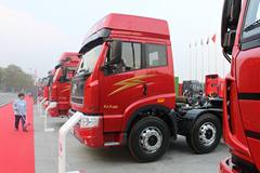 青岛解放 新大威重卡 336马力 6X2 牵引车(轻量化)(CA4226P2K15T3EA80)
