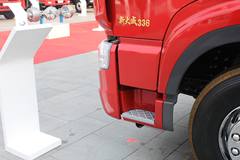 青岛解放 新大威重卡 350马力 6X2 LNG牵引车(CA4226P2K15T3NA80)