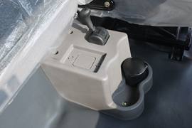 新大威&nbsp;自卸车驾驶室                                               图片