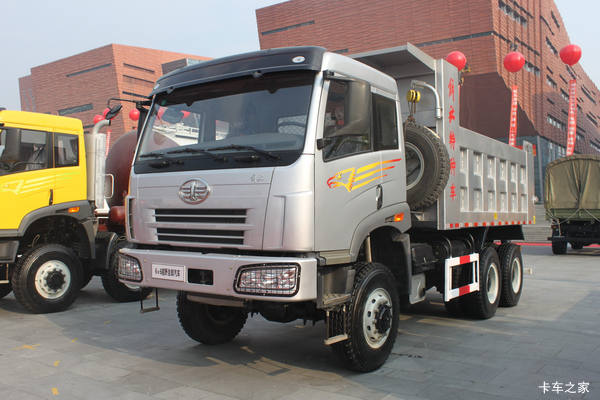 解放 奥威(J5P)重卡 330马力 6X6 4.6米自卸车(CA3250P2K2TA70E3)