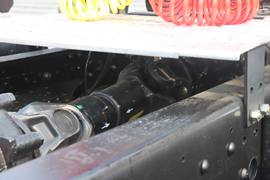 悍威J5M&nbsp;牵引车底盘                                                图片