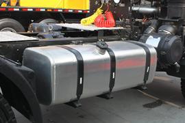 悍威J5M&nbsp;牵引车底盘                                                图片